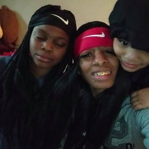 Meet your Posher, Regina